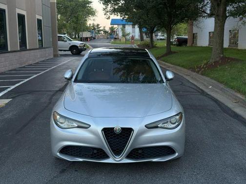 2019 Alfa Romeo Giulia Base