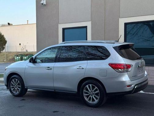 2015 Nissan Pathfinder SV
