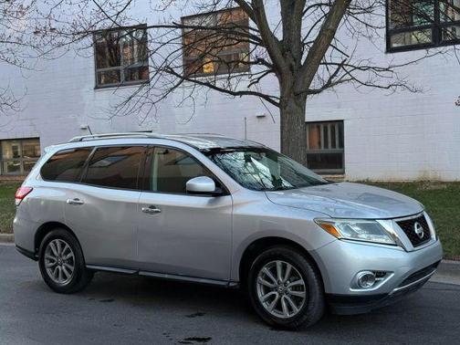 2015 Nissan Pathfinder SV