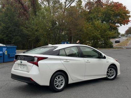 2019 Toyota Prius LE