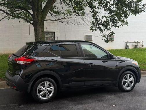 2020 Nissan Kicks S
