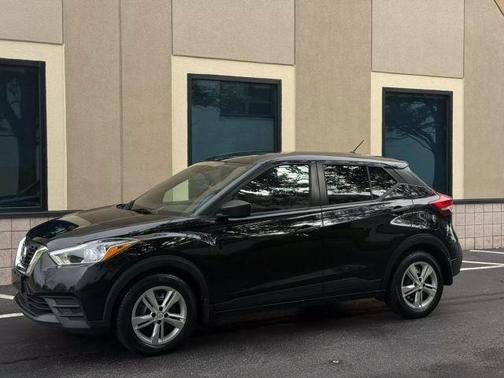 2020 Nissan Kicks S