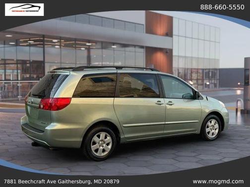 2010 Toyota Sienna LE