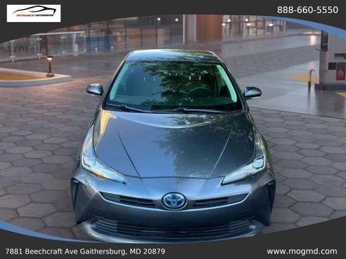 Gray 2022 Toyota Prius L