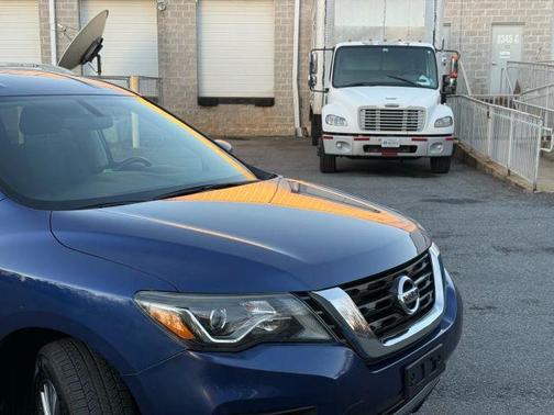 2018 Nissan Pathfinder SV