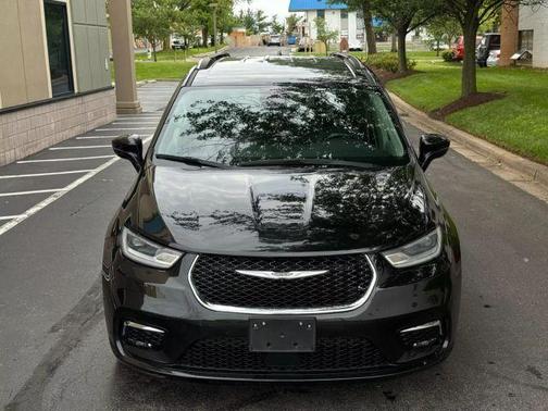 2021 Chrysler Pacifica Touring-L