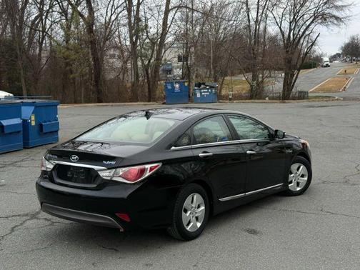 2012 Hyundai SONATA Hybrid Base
