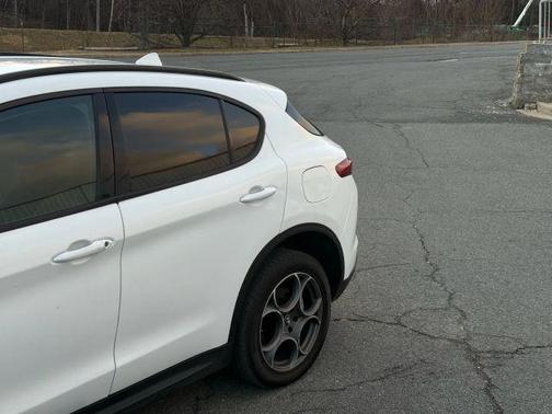 2022 Alfa Romeo Stelvio Sprint