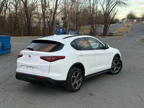 2022 Alfa Romeo Stelvio Sprint