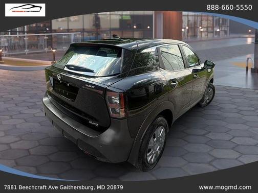 Super Black 2025 Nissan Kicks S