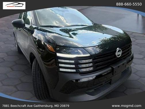 Super Black 2025 Nissan Kicks S