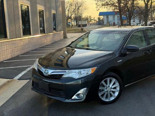 2012 Toyota Camry Hybrid XLE