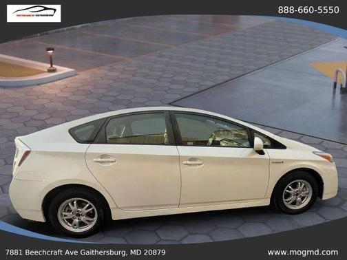 White 2011 Toyota Prius II