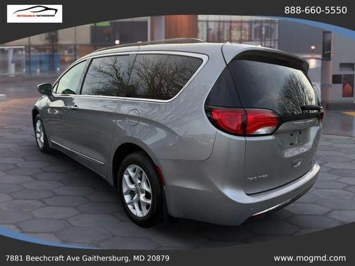 Gray 2017 Chrysler Pacifica Touring-L