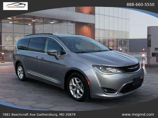 Gray 2017 Chrysler Pacifica Touring-L