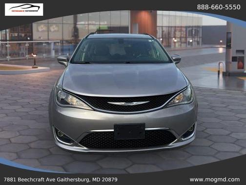 Gray 2017 Chrysler Pacifica Touring-L