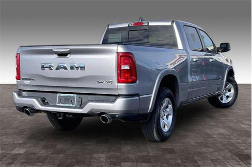 2025 RAM 1500 Big Horn Crew Cab 4x4 64' Box