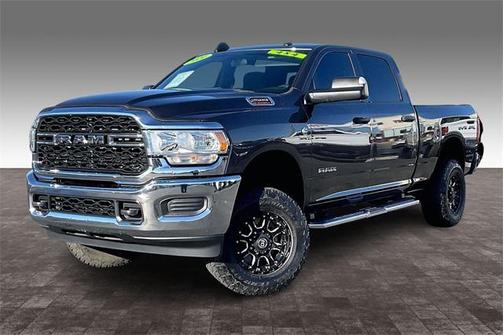 2021 RAM 2500 Tradesman Crew Cab 4x4 64' Box
