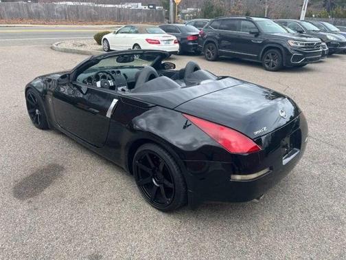 Black 2004 Nissan 350Z Touring