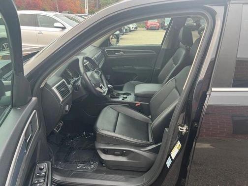 2021 Volkswagen Atlas 3.6 V6 SE w/ Technology R-Line