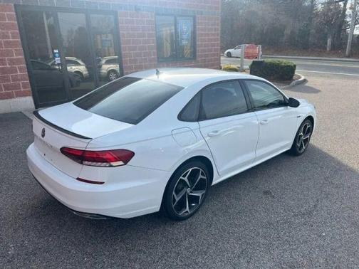 Pure White 2020 Volkswagen Passat 2.0T R-Line