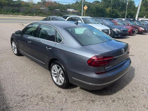 2017 Volkswagen Passat 1.8T SE w/Technology