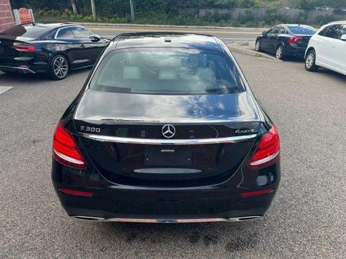 2017 Mercedes-Benz E-Class E 300 4MATIC