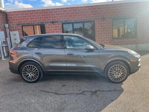 2019 Porsche Cayenne Base