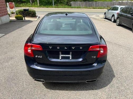 2016 Volvo S60 T5 Drive-E Premier