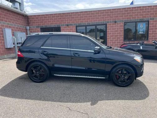 Black 2015 Mercedes-Benz M-Class ML 350 4MATIC