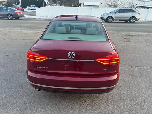 2016 Volkswagen Passat 1.8T SE