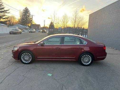 2016 Volkswagen Passat 1.8T SE