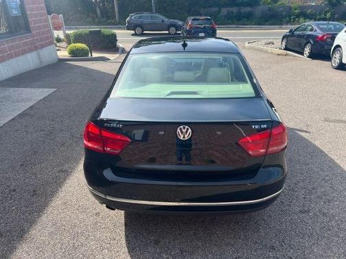 2015 Volkswagen Passat 1.8T Sport