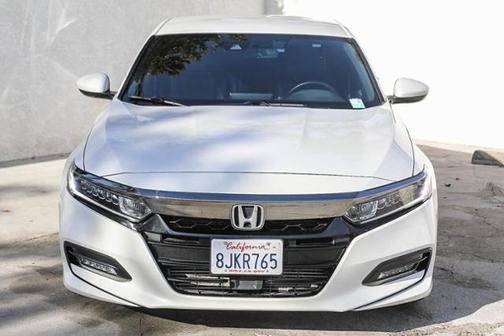 Photo 2 of 25 of 2018 Honda Accord Sport