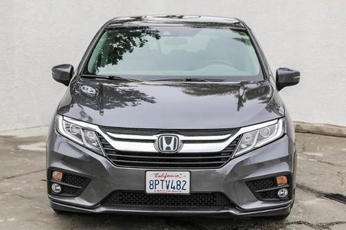 Photo 2 of 26 of 2020 Honda Odyssey EX