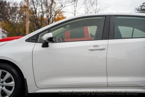 Ice Cap 2024 Toyota Corolla Hybrid LE
