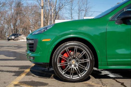 2016 Porsche Cayenne GTS