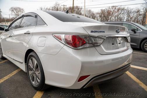 2015 Hyundai SONATA Hybrid Limited