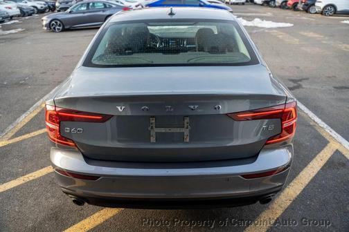 2020 Volvo S60 T5 Momentum