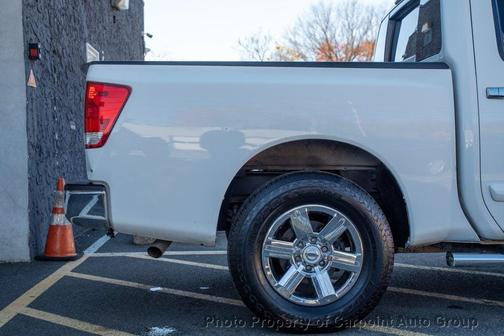 2014 Nissan Titan SV