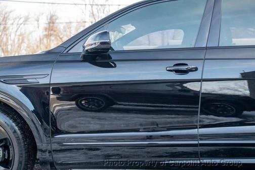 2022 Bentley Bentayga V8