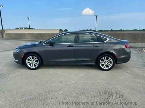 2017 Chrysler 200 Limited