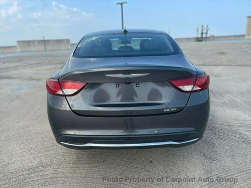 2017 Chrysler 200 Limited