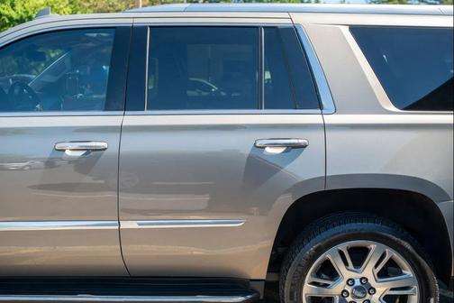 2017 Cadillac Escalade Luxury
