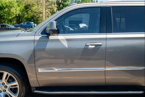 2017 Cadillac Escalade Luxury
