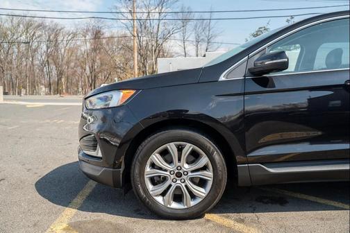 Agate Black Metallic 2019 Ford Edge Titanium