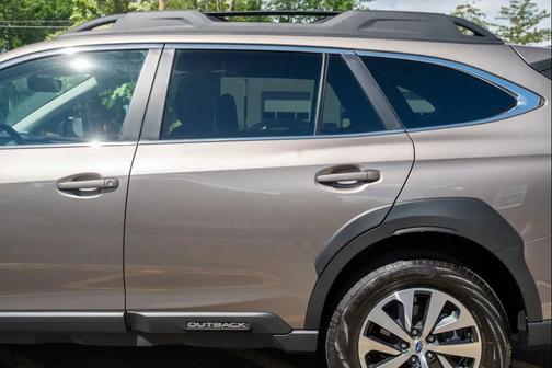 Brilliant Bronze Metallic 2024 Subaru Outback Premium