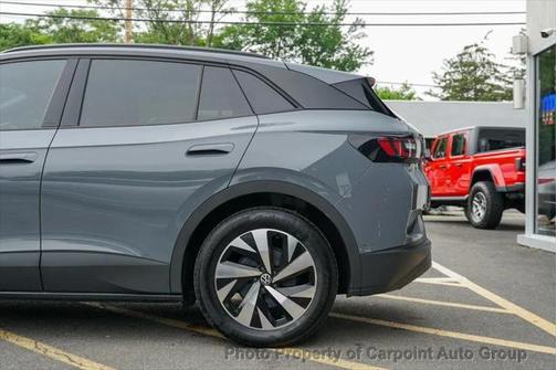 2023 Volkswagen ID.4 Pro
