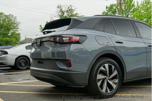 2023 Volkswagen ID.4 Pro