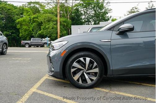 2023 Volkswagen ID.4 Pro